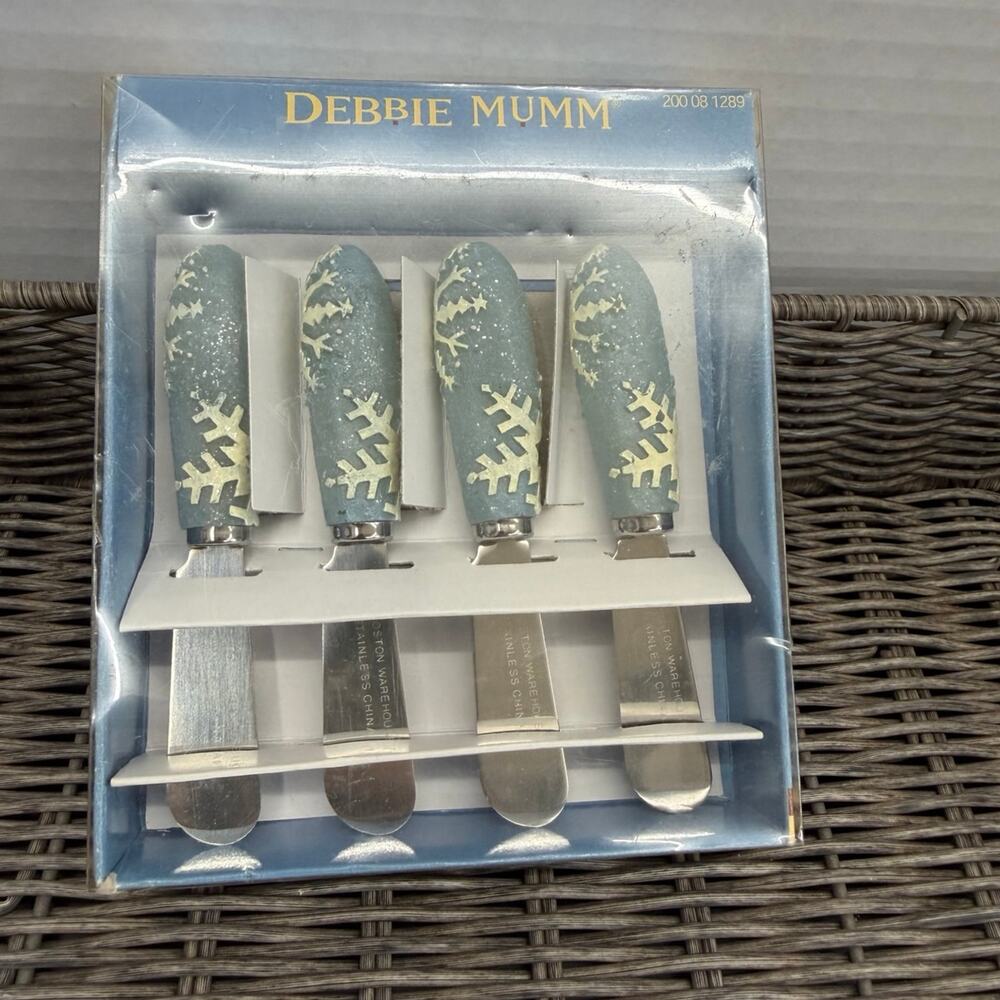 Debbie Mumm 4- Ceramic Snowflake Spreaders with Stainless Steel Blades 2000